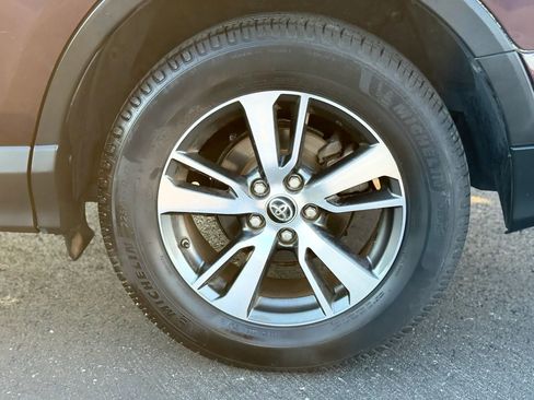 Used 2017 Toyota RAV4 XLE FWD image 46