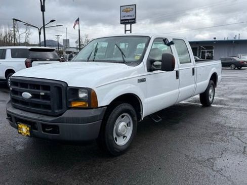Used 2006 Ford F250 2WD Crew Cab Super Duty image 1