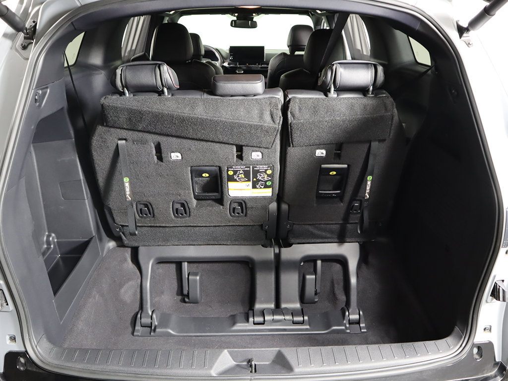 Used 2025 Toyota Sienna XSE FWD image 20