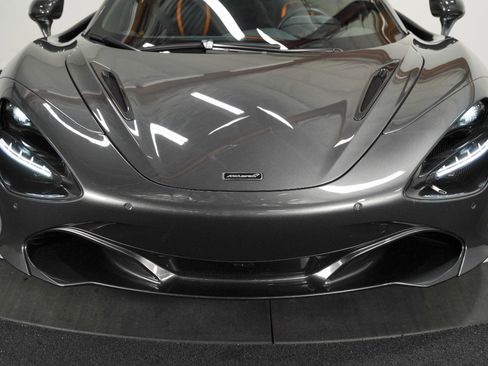Used 2019 McLaren 720S Performance image 17