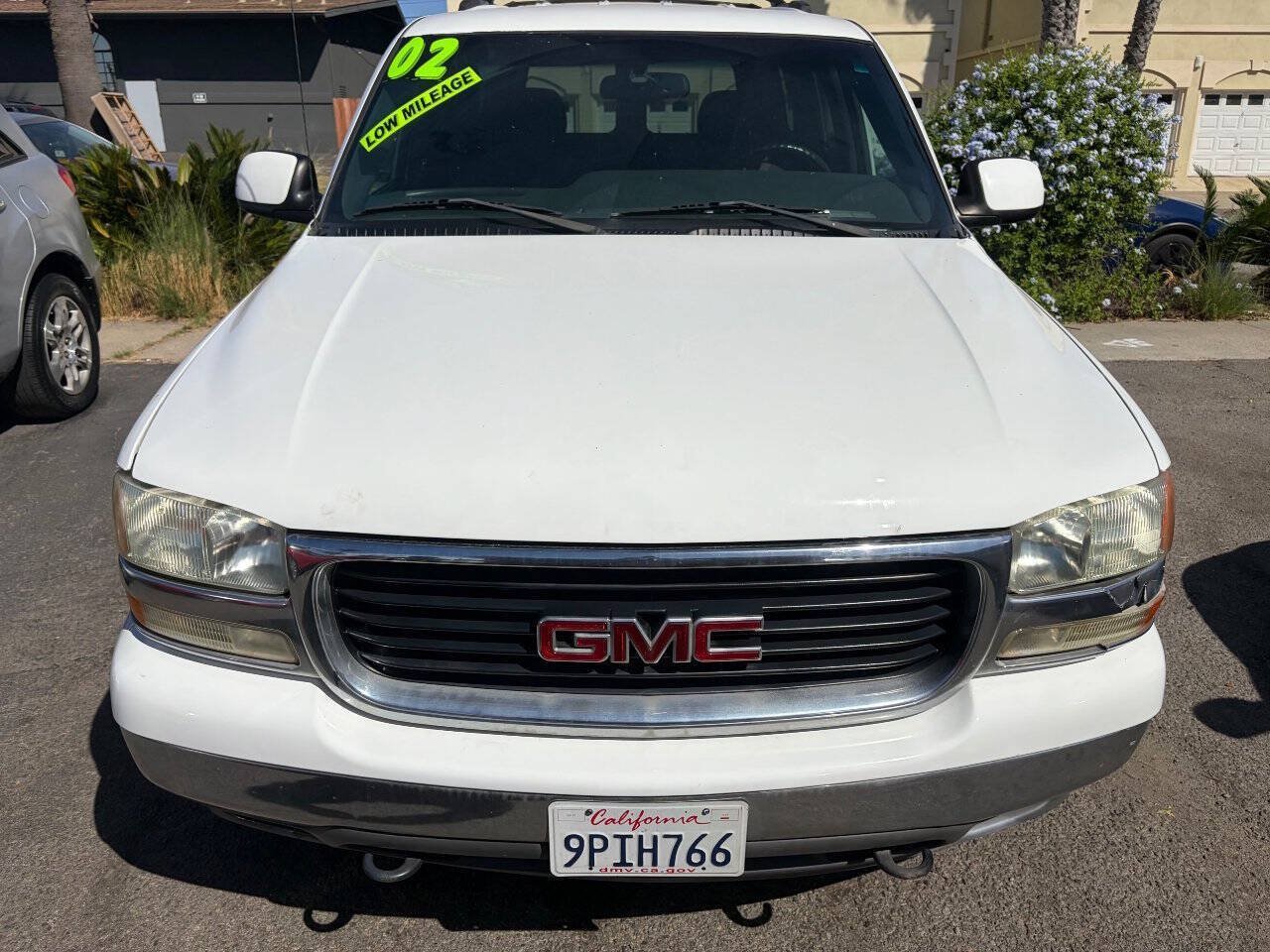 Used 2002 GMC Yukon SLE RWD image 3