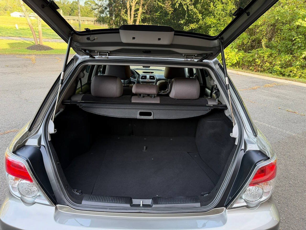 Used 2006 Subaru Impreza 2.5i AWD/4WD image 22