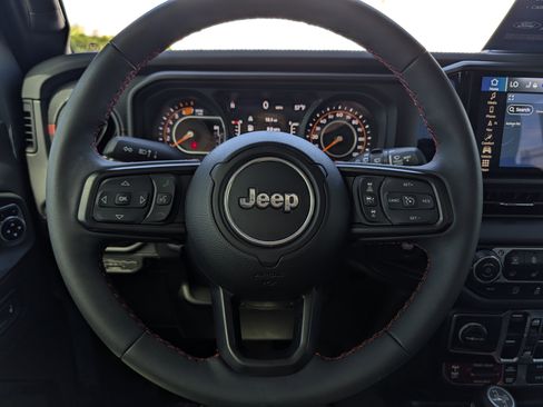 Used 2024 Jeep Wrangler Unlimited Rubicon image 27