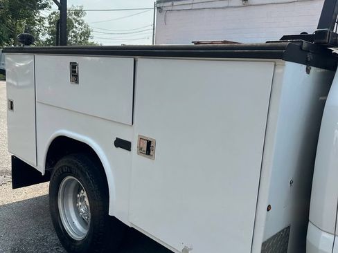 Used 2018 Ford F350 XLT w/ XLT Value Package AWD/4WD image 32