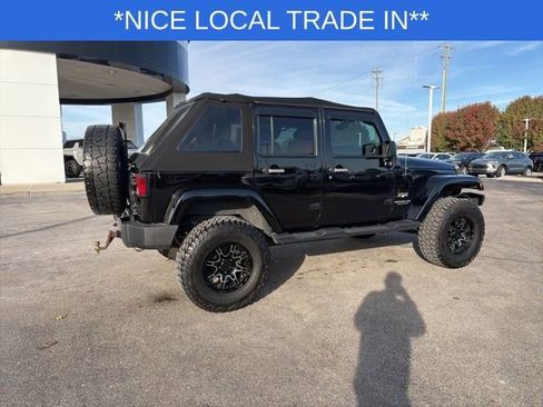 Used 2017 Jeep Wrangler Unlimited Sahara w/ Connectivity Group image 12