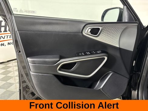Used 2024 Kia Soul LX w/ Option Group 015 FWD image 9
