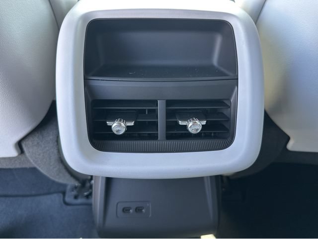 Certified 2024 Cadillac Lyriq Luxury RWD image 18