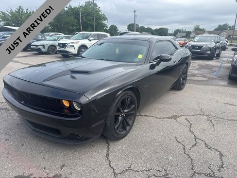 Used 2018 Dodge Challenger R/T w/ Blacktop Package RWD image 1
