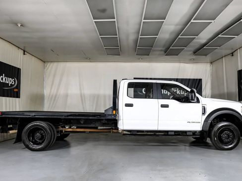 Used 2021 Ford F550 4x4 Crew Cab Super Duty w/ Power Equipment Group image 5