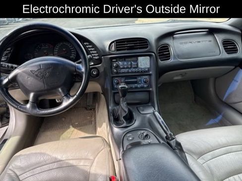 Used 2001 Chevrolet Corvette Base w/ Preferred Equipment Group2 image 16