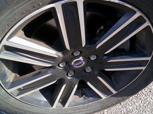 Used 2017 Volvo XC60 T5 Dynamic w/ Protection Package AWD/4WD image 37