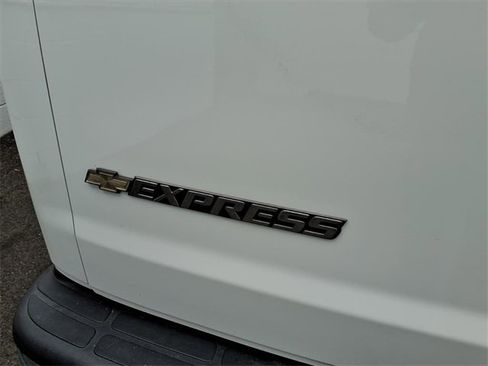 Certified 2023 Chevrolet Express 2500 w/ Driver Convenience Package image 15