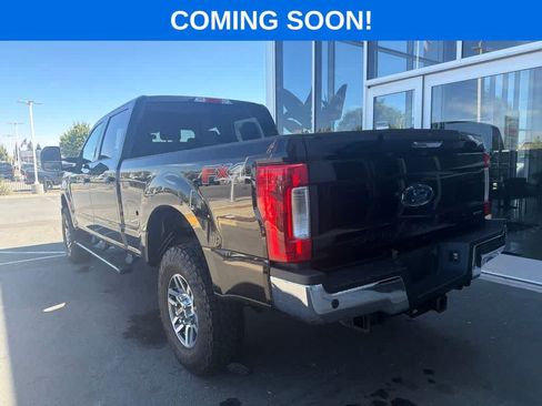 Used 2017 Ford F250 Lariat w/ Lariat Value Package AWD/4WD image 3