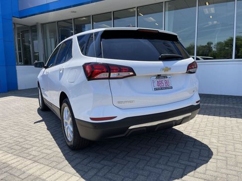 Used 2024 Chevrolet Equinox LT w/ LPO, Floor Liner Package FWD image 3