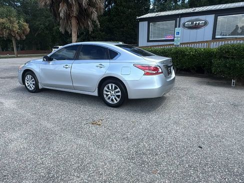 Used 2015 Nissan Altima 2.5 S w/ Power Driver Seat Package FWD image 4