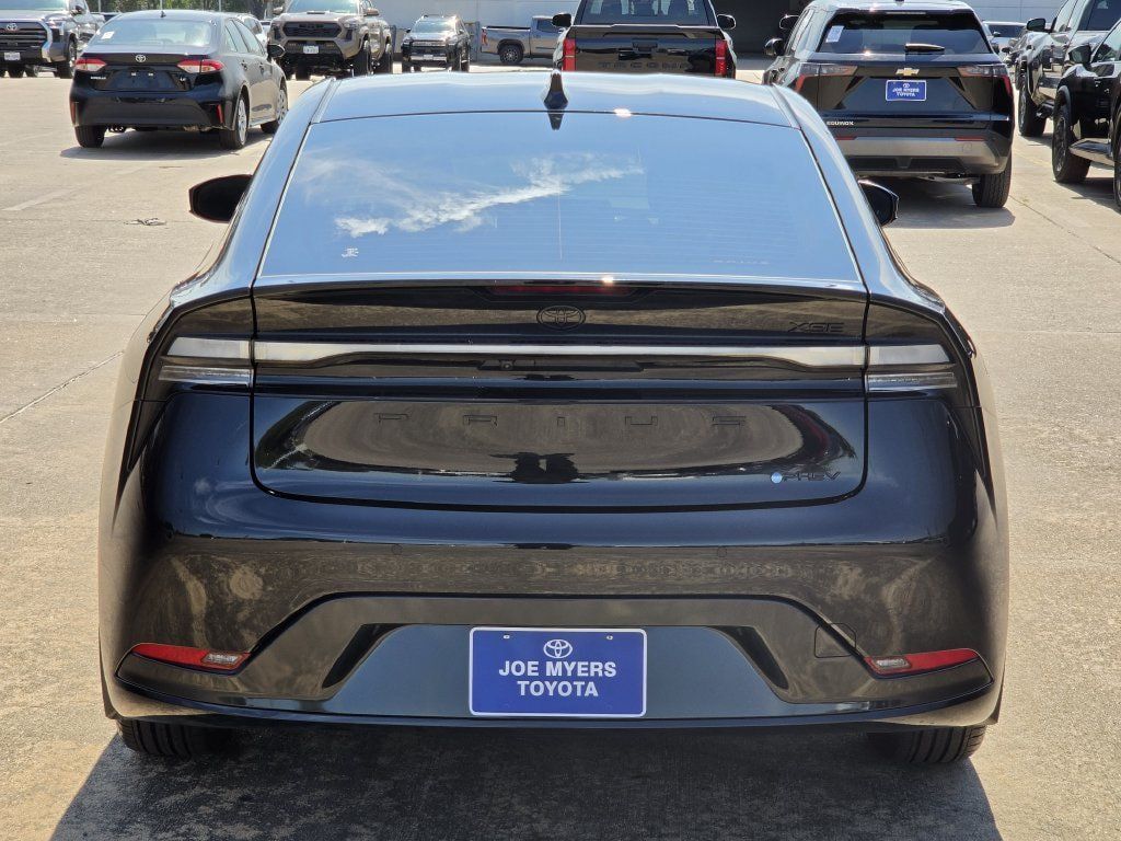 Used 2026 Toyota Prius Plug-In Hybrid FWD image 8