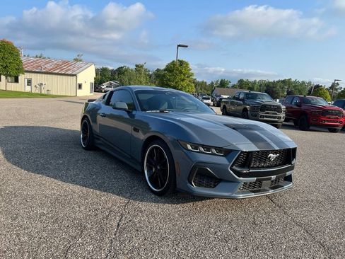Used 2024 Ford Mustang GT RWD image 8