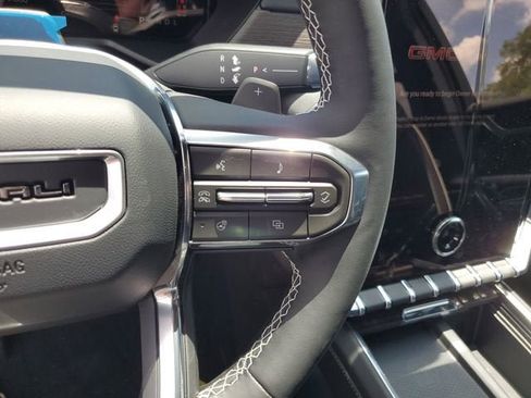 New 2026 GMC Acadia Denali w/ Super Cruise Package FWD image 27