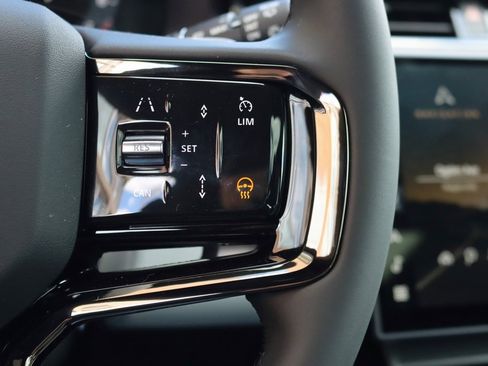 Used 2026 Land Rover Range Rover Evoque S image 18