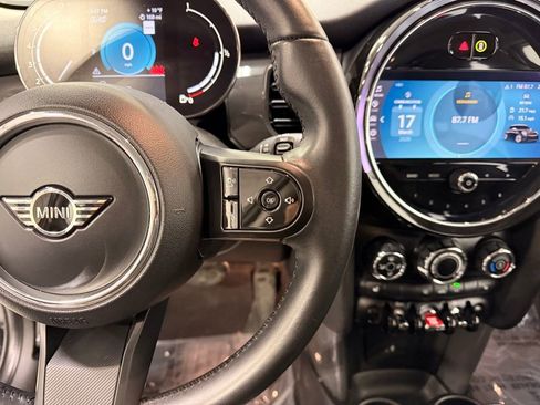 Used 2022 MINI Cooper 4-Door Hardtop w/ Storage Package FWD image 14