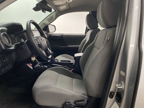 Used 2022 Toyota Tacoma SR image 12