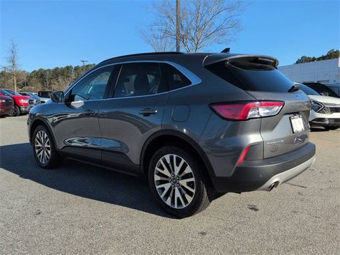 Used 2022 Ford Escape Titanium image 6