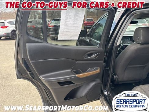 Used 2019 GMC Acadia SLE w/ LPO, Floor Liner Package AWD/4WD image 11