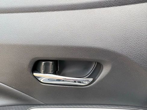 Used 2025 Nissan Versa SR w/ Trunk Package FWD image 22