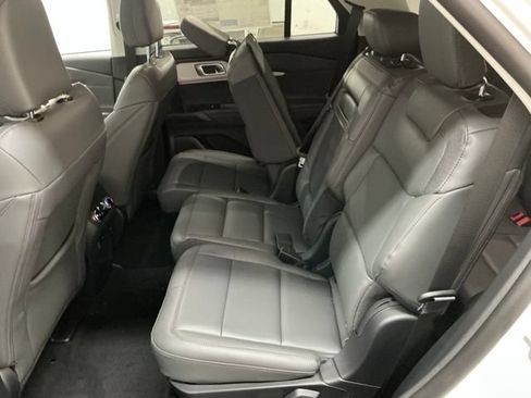 New 2026 Ford Explorer Active w/ Active Comfort Package AWD/4WD image 13
