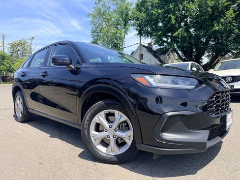 Used 2023 Honda HR-V LX image 1