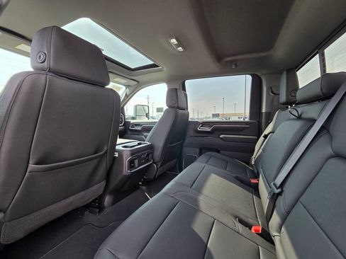 New 2026 GMC Sierra 2500 SLT w/ SLT Premium Package AWD/4WD image 28