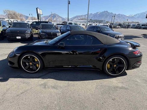 Used 2019 Porsche 911 Turbo S image 18