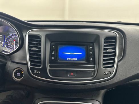 Used 2015 Chrysler 200 Limited w/ Convenience Group FWD image 44