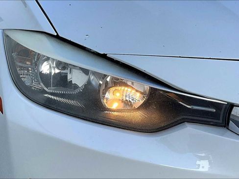 Used 2015 BMW 320i 320i image 24