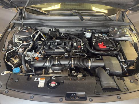 Used 2018 Honda Accord Sport image 28