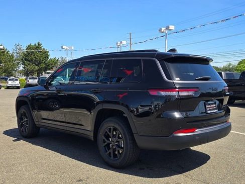 New 2026 Jeep Grand Cherokee L 4WD image 6