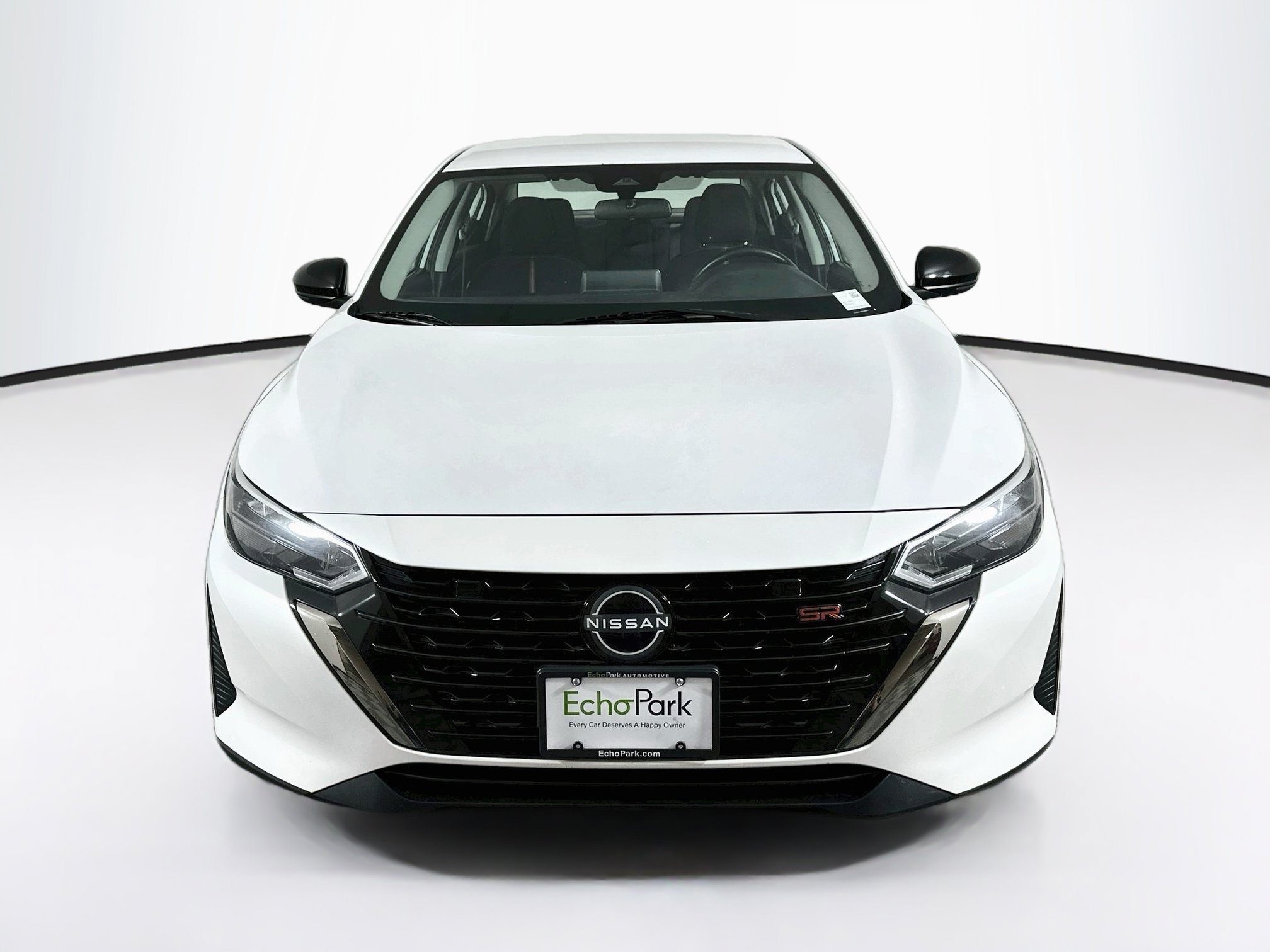 Used 2025 Nissan Sentra SR FWD image 2