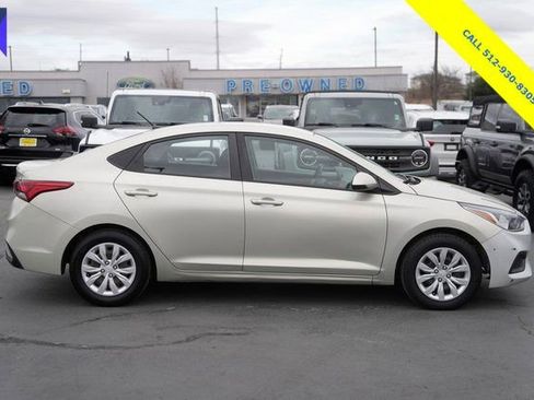 Used 2018 Hyundai Accent SE image 5