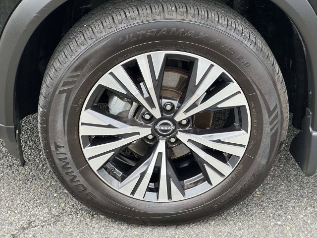 Used 2023 Nissan Rogue SV FWD image 8