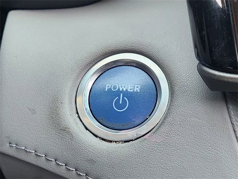 Used 2021 Toyota Highlander XLE image 14