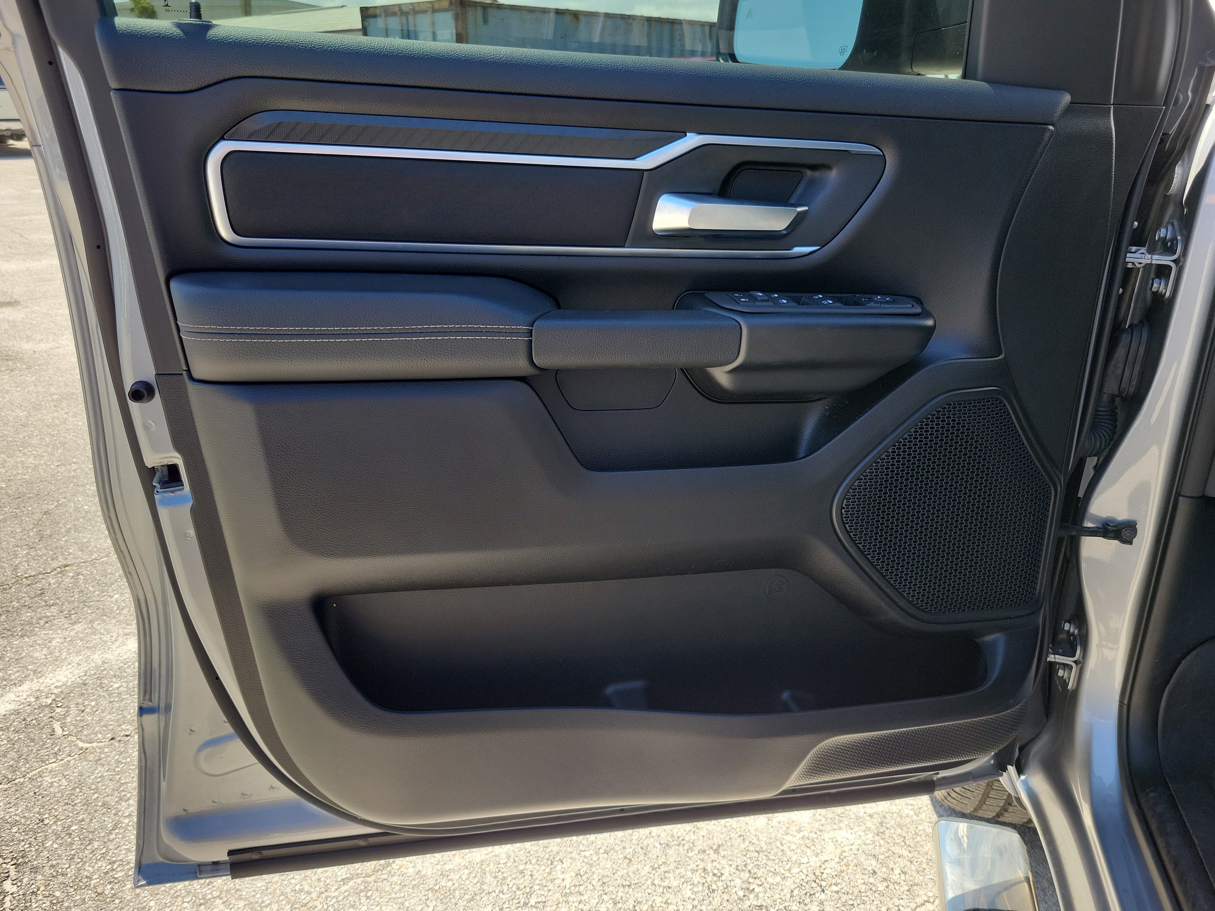 Used 2025 RAM 1500 Big Horn AWD/4WD image 14