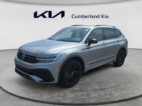 Used 2024 Volkswagen Tiguan SE R-Line AWD/4WD image 1