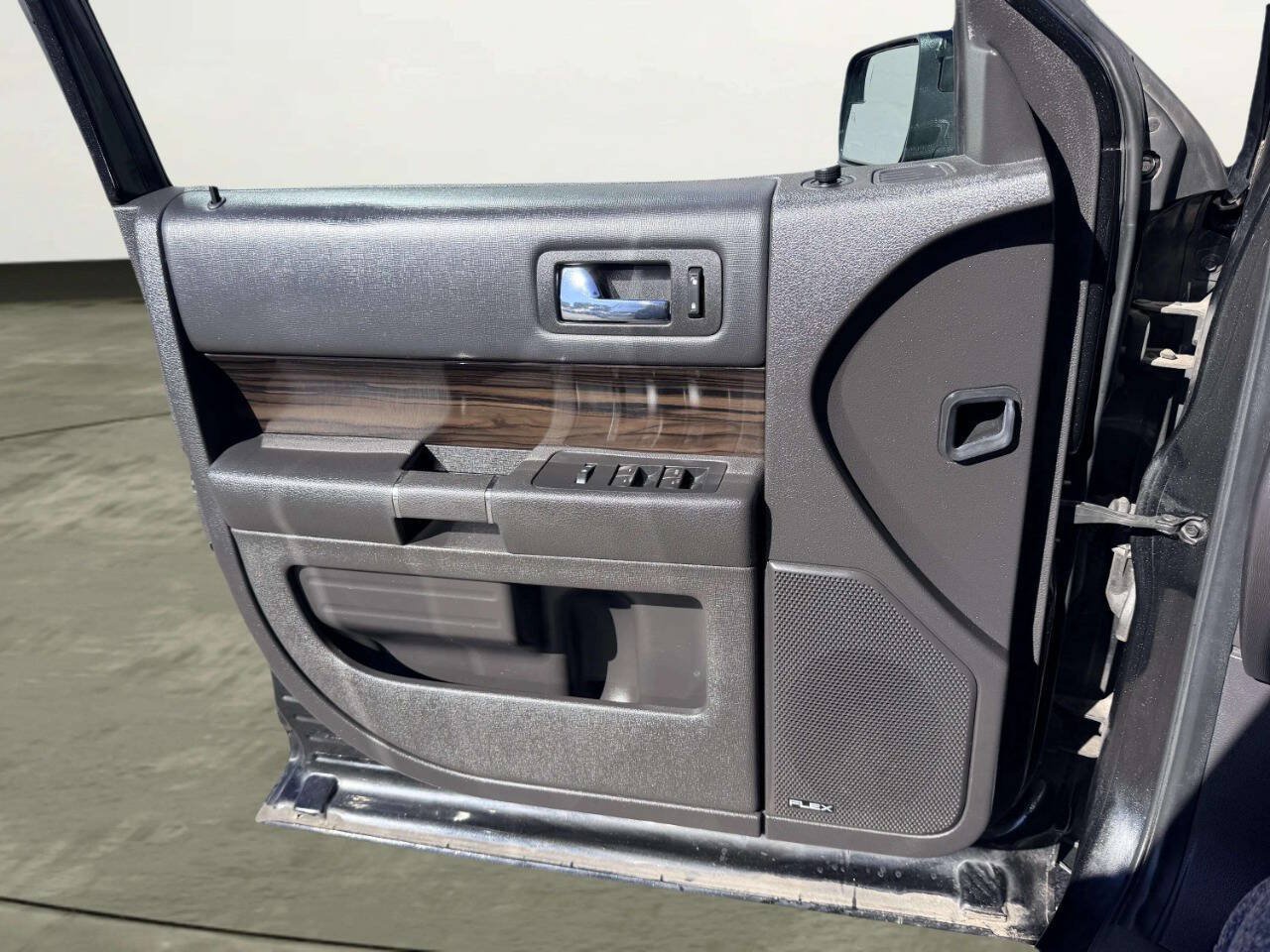 Used 2013 Ford Flex SEL FWD image 15