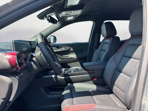 New 2026 Chevrolet Equinox RS w/ Convenience Package III FWD image 9