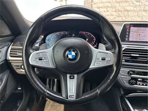 Used 2022 BMW 750Li xDrive AWD/4WD image 24