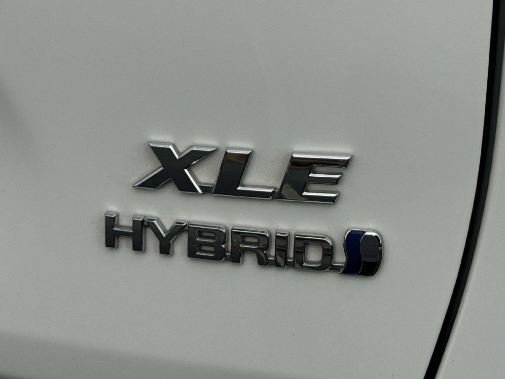 Used 2024 Toyota RAV4 XLE w/ Convenience Package AWD/4WD image 12