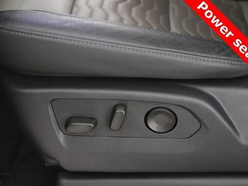 Used 2024 Chevrolet Silverado 2500 ZR2 w/ Technology Package image 19