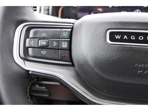 Used 2024 Jeep Wagoneer Series II AWD/4WD image 21