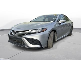 Used 2022 Toyota Camry SE video 2