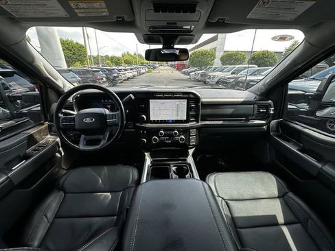 Used 2023 Ford F250 Lariat w/ Lariat Ultimate Package AWD/4WD image 3